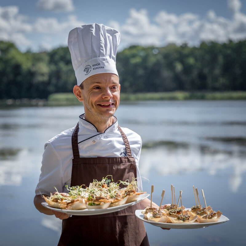 Abbildung André Meyer with his carp pralines